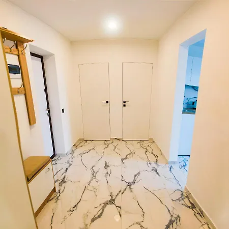 панорамные в новом доме Apartment *